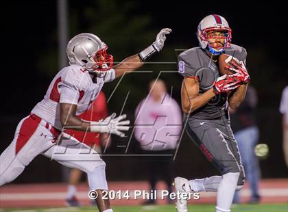 Thumbnail 2 in DeMatha vs. St. John's photogallery.
