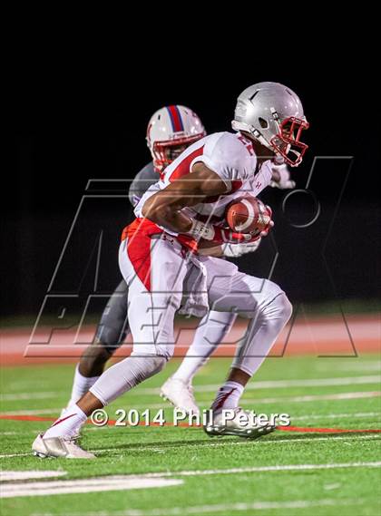 Thumbnail 1 in DeMatha vs. St. John's photogallery.