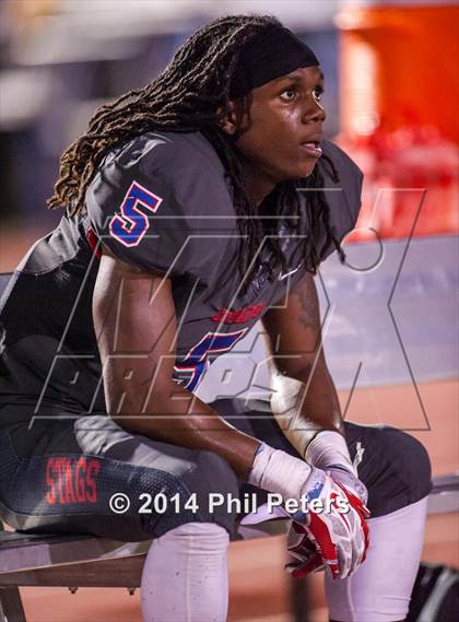 Thumbnail 3 in DeMatha vs. St. John's photogallery.