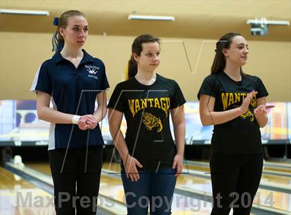 Thumbnail 2 in Section 8 Bowling Championships photogallery.