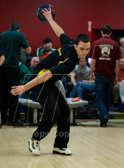 Thumbnail 3 in Section 8 Bowling Championships photogallery.