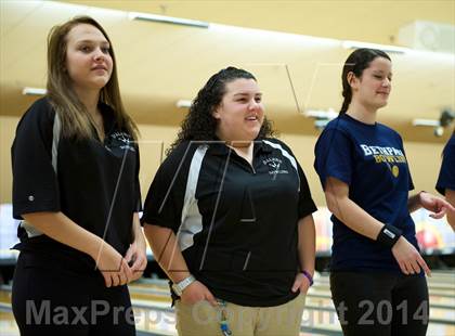 Thumbnail 3 in Section 8 Bowling Championships photogallery.