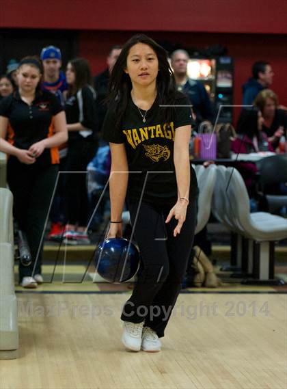 Thumbnail 2 in Section 8 Bowling Championships photogallery.