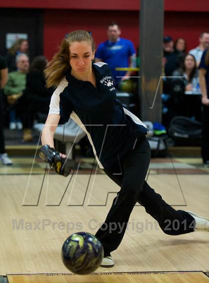 Thumbnail 3 in Section 8 Bowling Championships photogallery.