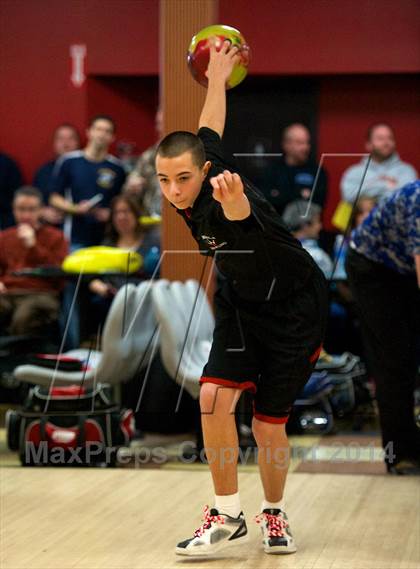 Thumbnail 2 in Section 8 Bowling Championships photogallery.