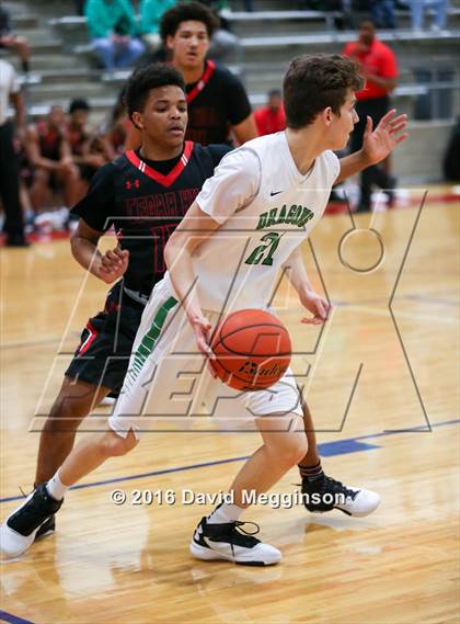 Thumbnail 2 in Carroll vs. Cedar Hill photogallery.