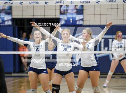 Thumbnail 3 in Temecula Valley @ Linfield Christian photogallery.