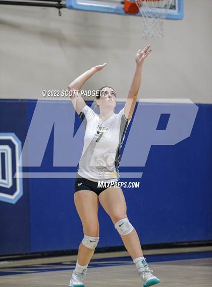 Thumbnail 3 in Temecula Valley @ Linfield Christian photogallery.