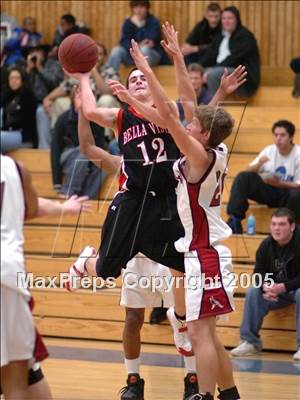 Thumbnail 2 in Bella Vista vs Laguna Creek (Rocklin Holiday Tournament) photogallery.
