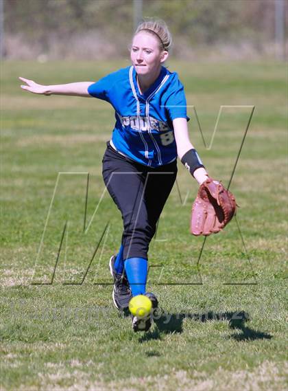 Thumbnail 2 in Colfax vs. McQueen (Victory Pre-Season T.O.C.) photogallery.