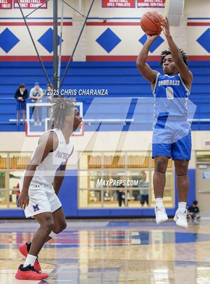 Thumbnail 1 in Connally @ Midway photogallery.