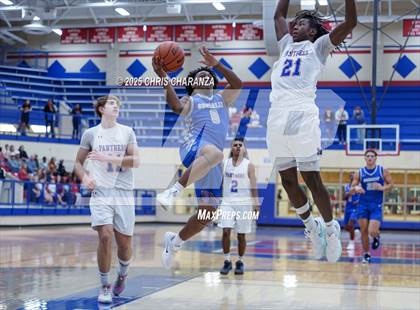 Thumbnail 1 in Connally @ Midway photogallery.