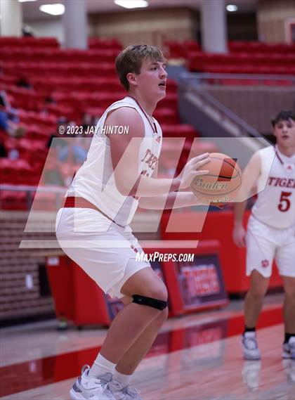 Thumbnail 3 in Eastland @ Glen Rose photogallery.