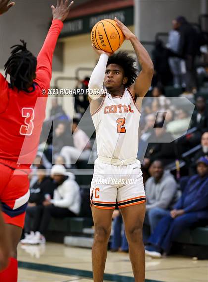 Thumbnail 3 in San Joaquin Memorial vs. Central photogallery.