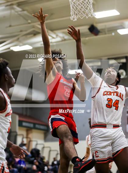 Thumbnail 2 in San Joaquin Memorial vs. Central photogallery.