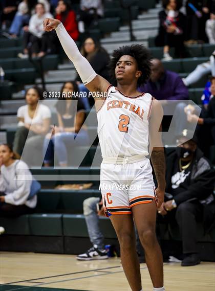 Thumbnail 1 in San Joaquin Memorial vs. Central photogallery.