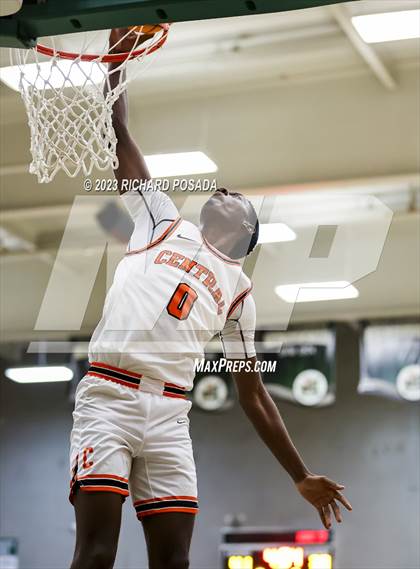 Thumbnail 2 in San Joaquin Memorial vs. Central photogallery.