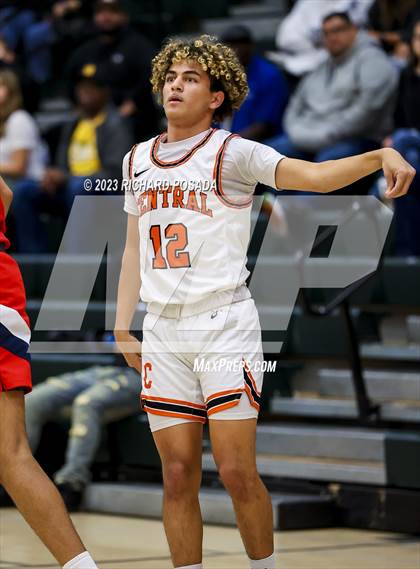 Thumbnail 2 in San Joaquin Memorial vs. Central photogallery.
