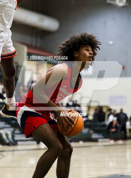 Thumbnail 2 in San Joaquin Memorial vs. Central photogallery.