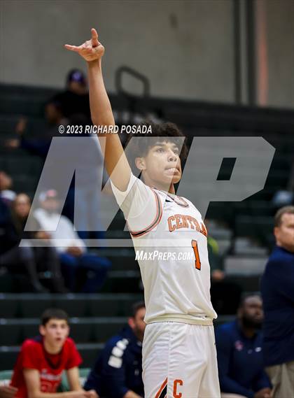 Thumbnail 2 in San Joaquin Memorial vs. Central photogallery.