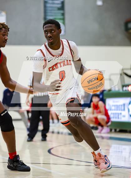 Thumbnail 1 in San Joaquin Memorial vs. Central photogallery.
