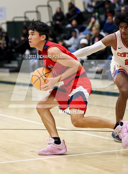 Thumbnail 1 in San Joaquin Memorial vs. Central photogallery.