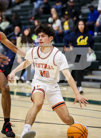 Thumbnail 1 in San Joaquin Memorial vs. Central photogallery.