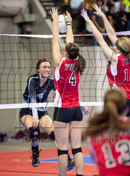 Thumbnail 3 in Resurrection Christian vs. Yuma (CHSAA 2A Semifinal) photogallery.
