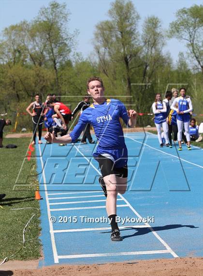 Thumbnail 1 in Mississippi 8 Conference Track Meet photogallery.