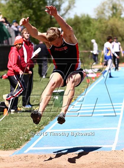 Thumbnail 1 in Mississippi 8 Conference Track Meet photogallery.