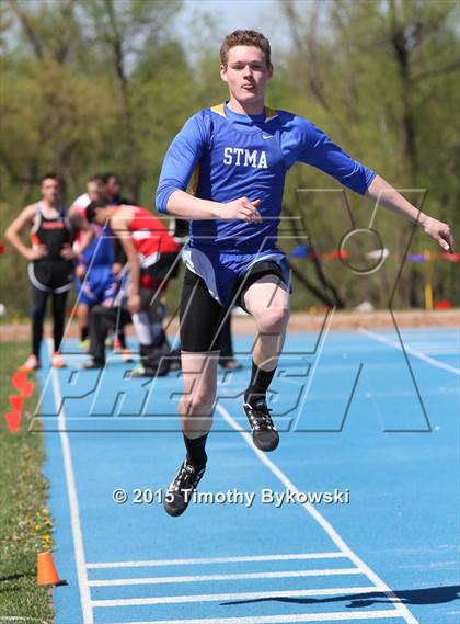 Thumbnail 1 in Mississippi 8 Conference Track Meet photogallery.