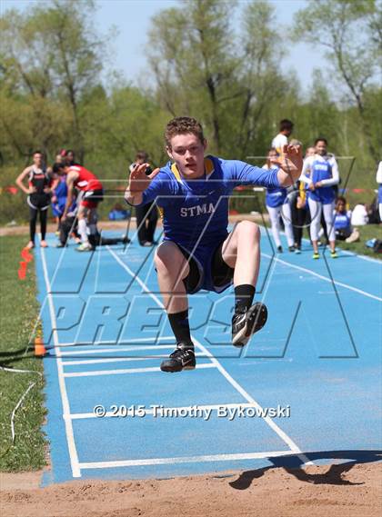 Thumbnail 1 in Mississippi 8 Conference Track Meet photogallery.