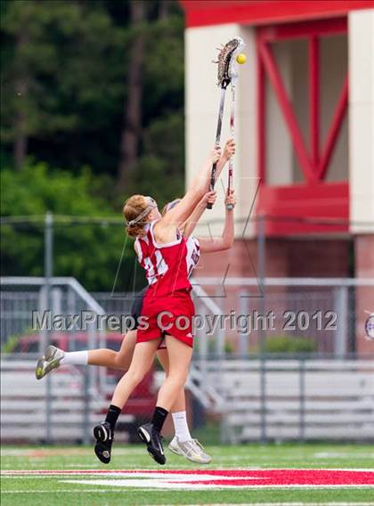 Thumbnail 2 in Canandaigua vs Garden City (NYSPHSAA Class B Final) photogallery.