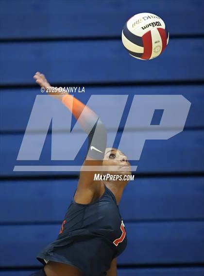 Thumbnail 2 in West Springfield vs. McLean photogallery.