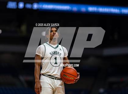 Thumbnail 1 in Waco Meyer vs. Hearne (UIL 2A Basketball Division I Final) photogallery.