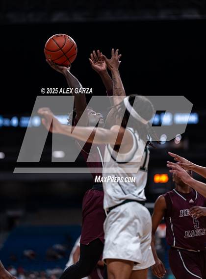 Thumbnail 1 in Waco Meyer vs. Hearne (UIL 2A Basketball Division I Final) photogallery.