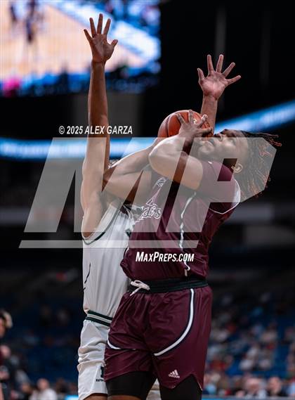 Thumbnail 2 in Waco Meyer vs. Hearne (UIL 2A Basketball Division I Final) photogallery.