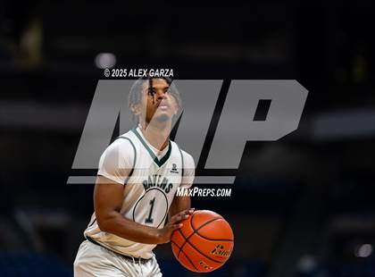 Thumbnail 2 in Waco Meyer vs. Hearne (UIL 2A Basketball Division I Final) photogallery.