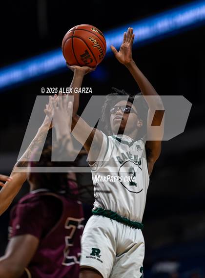 Thumbnail 2 in Waco Meyer vs. Hearne (UIL 2A Basketball Division I Final) photogallery.