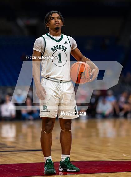 Thumbnail 2 in Waco Meyer vs. Hearne (UIL 2A Basketball Division I Final) photogallery.