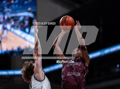 Thumbnail 2 in Waco Meyer vs. Hearne (UIL 2A Basketball Division I Final) photogallery.