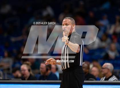 Thumbnail 2 in Waco Meyer vs. Hearne (UIL 2A Basketball Division I Final) photogallery.