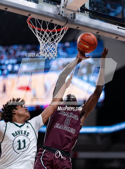 Thumbnail 2 in Waco Meyer vs. Hearne (UIL 2A Basketball Division I Final) photogallery.