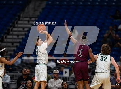Thumbnail 2 in Waco Meyer vs. Hearne (UIL 2A Basketball Division I Final) photogallery.