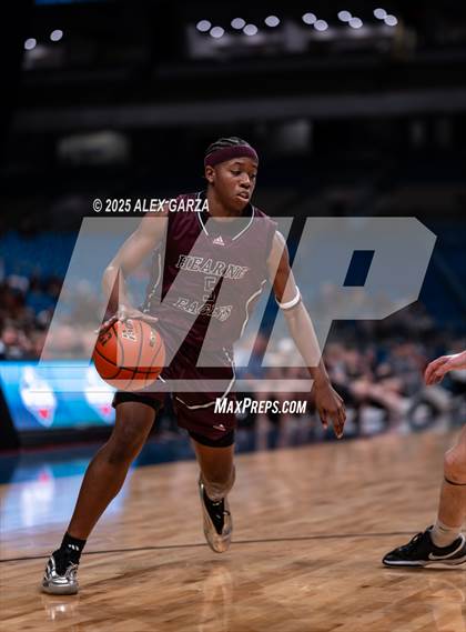 Thumbnail 1 in Waco Meyer vs. Hearne (UIL 2A Basketball Division I Final) photogallery.