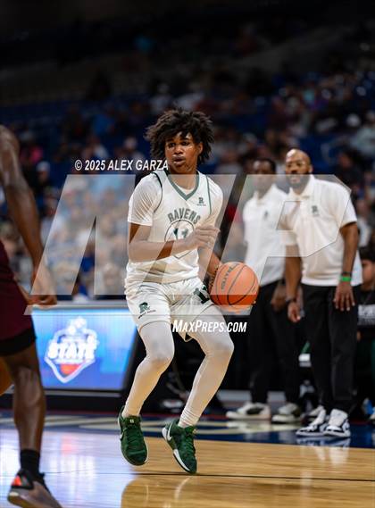 Thumbnail 1 in Waco Meyer vs. Hearne (UIL 2A Basketball Division I Final) photogallery.