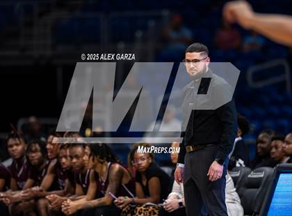 Thumbnail 1 in Waco Meyer vs. Hearne (UIL 2A Basketball Division I Final) photogallery.