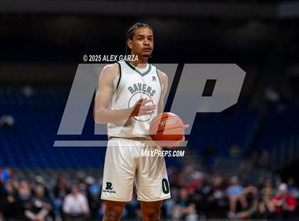 Thumbnail 1 in Waco Meyer vs. Hearne (UIL 2A Basketball Division I Final) photogallery.