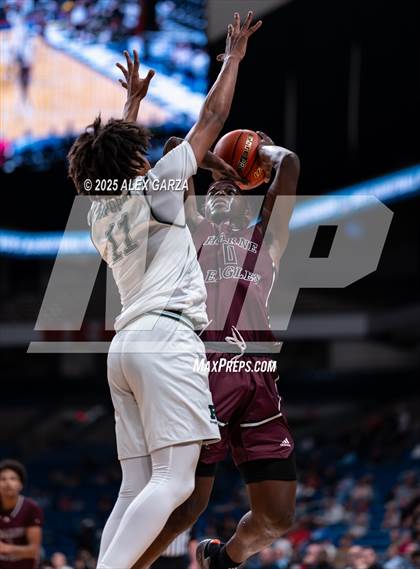 Thumbnail 3 in Waco Meyer vs. Hearne (UIL 2A Basketball Division I Final) photogallery.