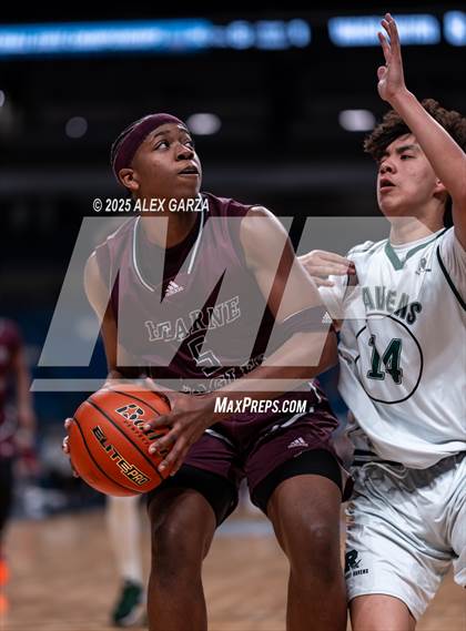 Thumbnail 2 in Waco Meyer vs. Hearne (UIL 2A Basketball Division I Final) photogallery.
